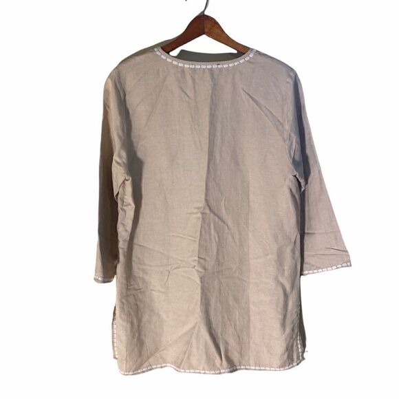 Context Lord & Taylor Embroidered Top - Picture 7 of 7